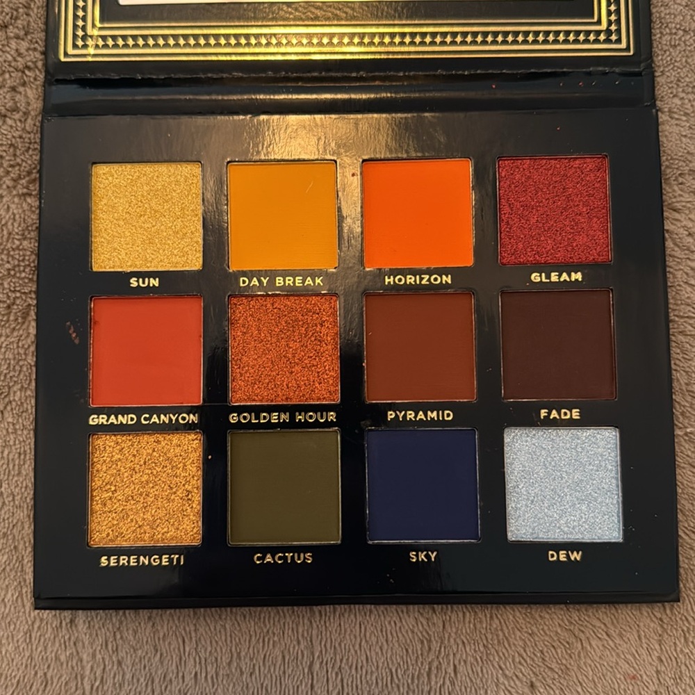 ACE BEAUTE VINTAGE DAWN PALETTE - Picture 3 of 3
